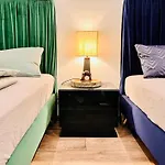 Elysian - 2 Parkplaetze - 1min Bus & Bahn - St-elisabeth Krankenhaus - Lindenthaler Tierpark - Neu Renoviert & Perfekte Lage דירה *