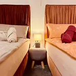 Elysian - 2 Parkplaetze - 1min Bus & Bahn - St-elisabeth Krankenhaus - Lindenthaler Tierpark - Neu Renoviert & Perfekte Lage * קלן