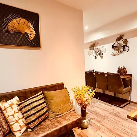 Elysian - 2 Parkplaetze - 1min Bus & Bahn - St-elisabeth Krankenhaus - Lindenthaler Tierpark - Neu Renoviert & Perfekte Lage Apartment *