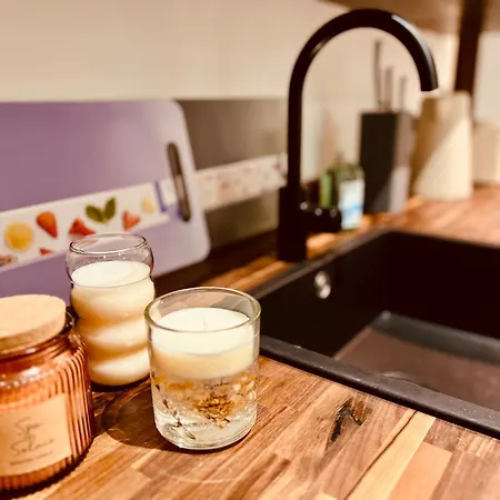 Elysian - 2 Parkplaetze - 1min Bus & Bahn - St-elisabeth Krankenhaus - Lindenthaler Tierpark - Neu Renoviert & Perfekte Lage *