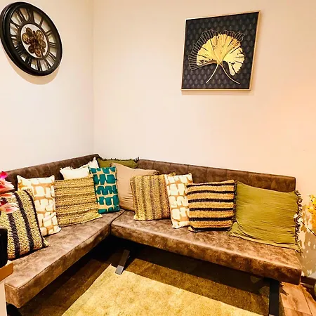 Elysian - 2 Parkplaetze - 1min Bus & Bahn - St-elisabeth Krankenhaus - Lindenthaler Tierpark - Neu Renoviert & Perfekte Lage Appartement Keulen