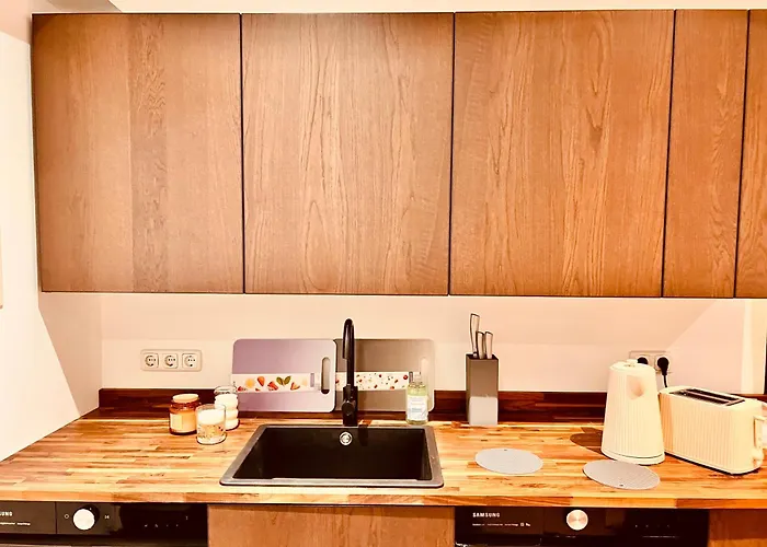 Apartment Elysian - 2 Parkplätze - 1min Bus&bahn - St-elisabeth Krankenhaus - Lindenthaler Tierpark - Neu Renoviert&perfekte Lage Köln