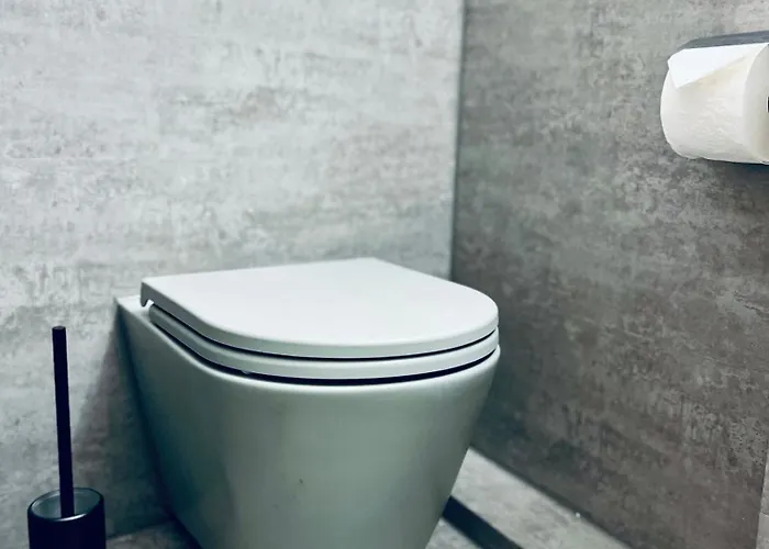 Elysian - 2 Parkplaetze - 1min Bus & Bahn - St-elisabeth Krankenhaus - Lindenthaler Tierpark - Neu Renoviert & Perfekte Lage * Colonia