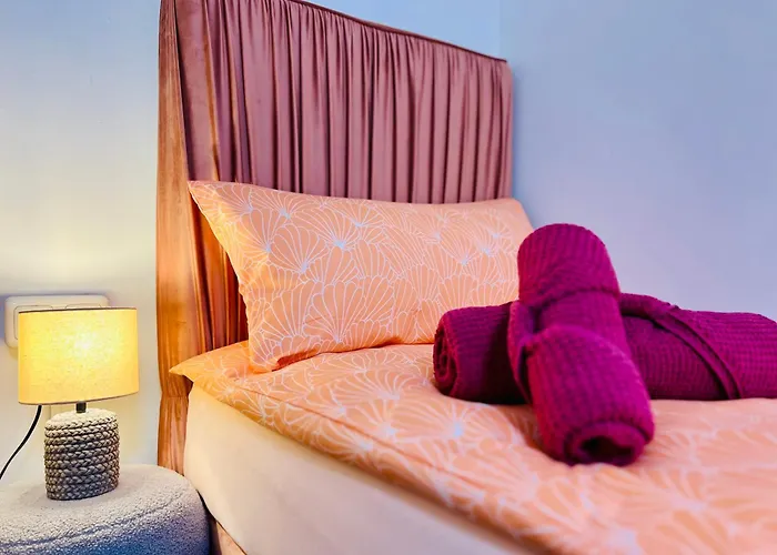 Elysian - 2 Parkplaetze - 1min Bus & Bahn - St-elisabeth Krankenhaus - Lindenthaler Tierpark - Neu Renoviert & Perfekte Lage * Colónia